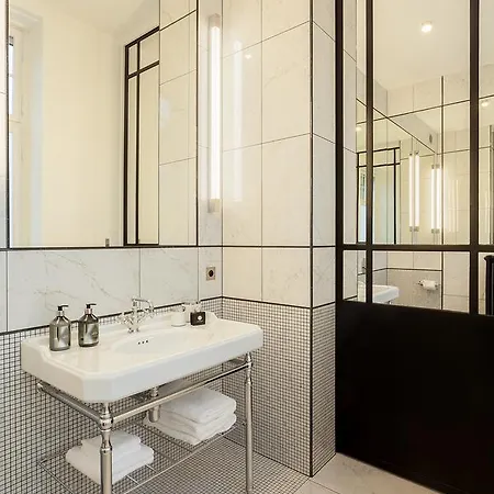 Camoufle Bed & Breakfast