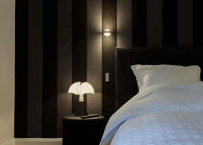 Camoufle ベッド・アンド・ブレックファスト メス